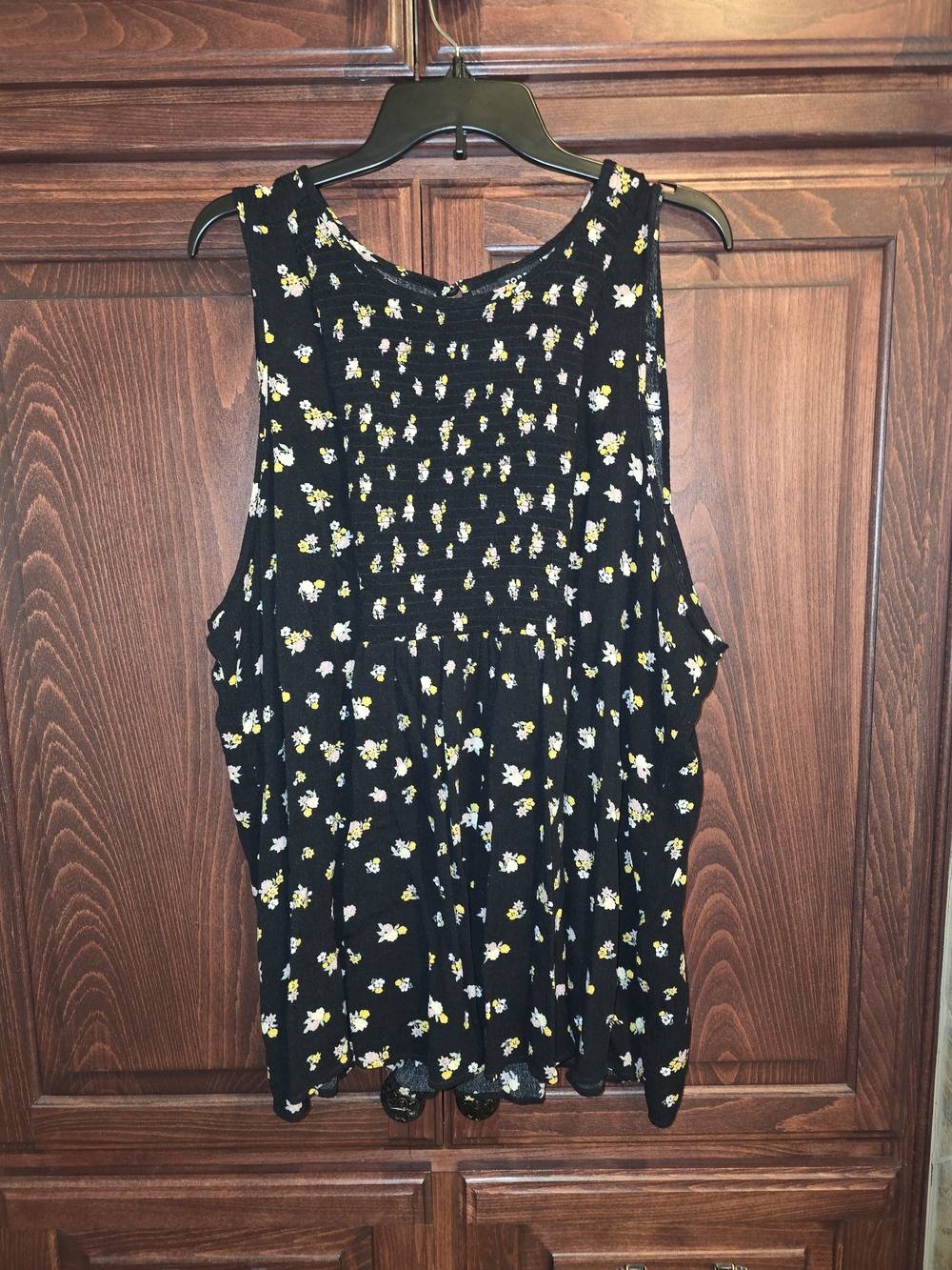 torrid Black Sleeveless Floral Tank with Yellow & White Flowers